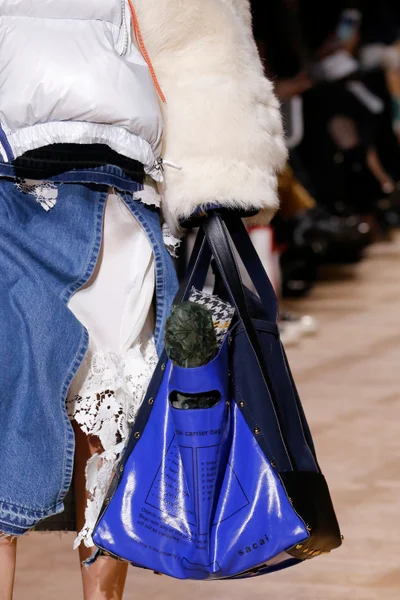 Look 70